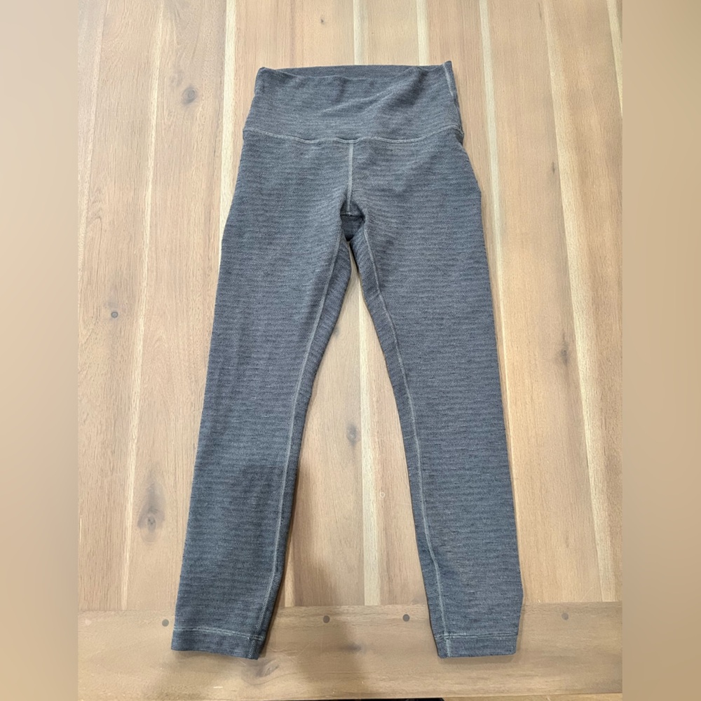 Lululemon legging- knit material